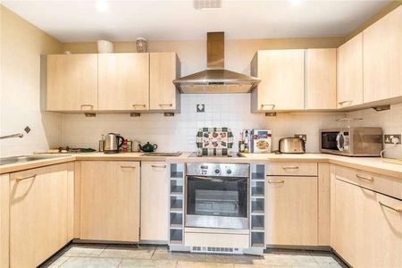 Gloucester Court Lordship Lane, London, SE22 - Photo 4