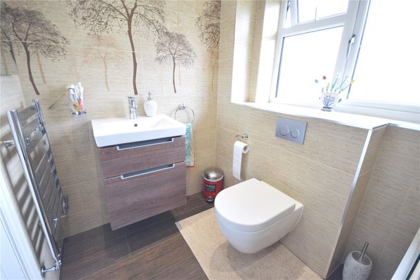45, Wike Ridge Avenue, Alwoodley, Leeds, LS17 9NN - Photo 1
