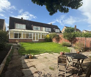 4 bedroom semi-detached house to rent - Photo 5