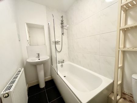 Halifax Road, Dewsbury, Staincliffe - Photo 5