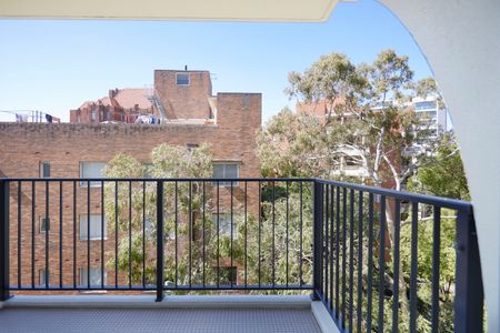 503/2a Elizabeth Bay Road, Elizabeth Bay NSW 2011 - Apartment For Rent | Domain - Photo 2