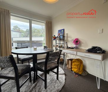 Sunny Fendalton Home with Designer Indoor and Outdoor Living - Photo 5