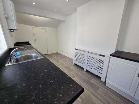 Hoxton Road, Scarborough, YO12 - Photo 5