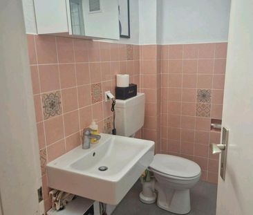 zentralgelegene, helle 2 Zimmerwohnung in Krefeld Stadtmitte - Photo 1