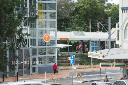 CONVENIENTLY LOCATED 1 BEDROOM APARTMENT - Photo 2