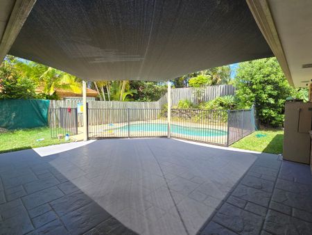 20 Sunnybrae Close, Merrimac, QLD 4226 - Photo 3