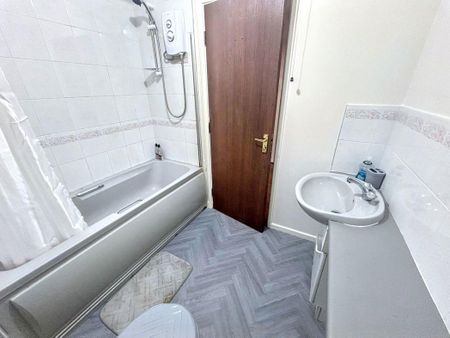 Kielder Close, Killingworth, Newcastle upon Tyne, Tyne and Wear, NE12 6TE - Photo 5