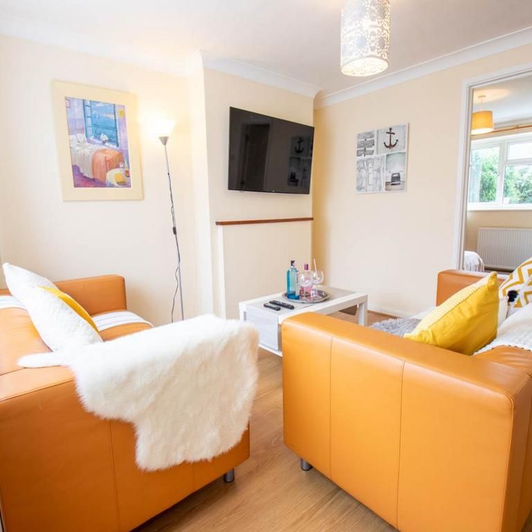 5 bedroom house to rent - Photo 1