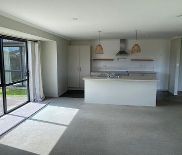 Large family home on full section - Katikati - Photo 2
