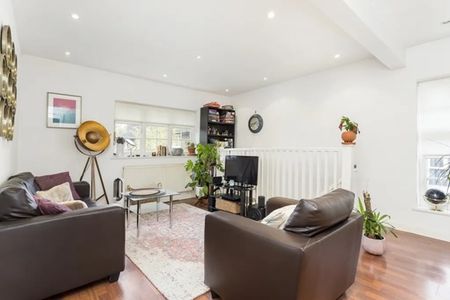 2 Bedroom Flat - Photo 3