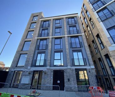 Studio to rent - Photo 5