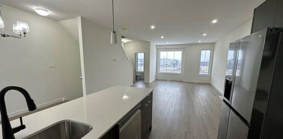 For Lease - 1781 HENRICA Avenue Unit# 94, London North, Ontario - Photo 2