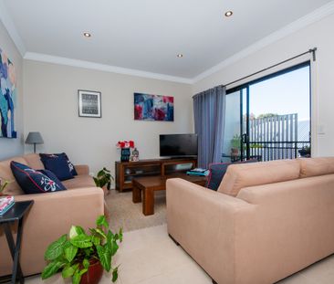 Fully Furnished Coastal Retreat - 6-Month Lease Only! - Photo 2