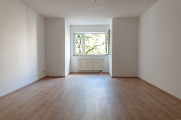 Innere Neustadt - 2-Zimmer-Wohnung mit Einbauküche und TG-Stellplatz - Photo 1