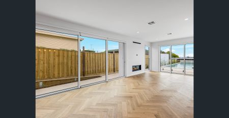 WHEN ONLY THE BEST WILL DO!! EXECUTIVE FOUR BEDROOM HOME - Photo 3