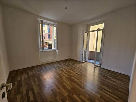 Centro Lugano, appartamento 3.5 loc ristrutturato - Photo 3