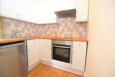 2 bedroom flat to rent - Photo 5