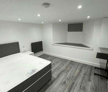Lenthall Street Room 2 - Photo 3