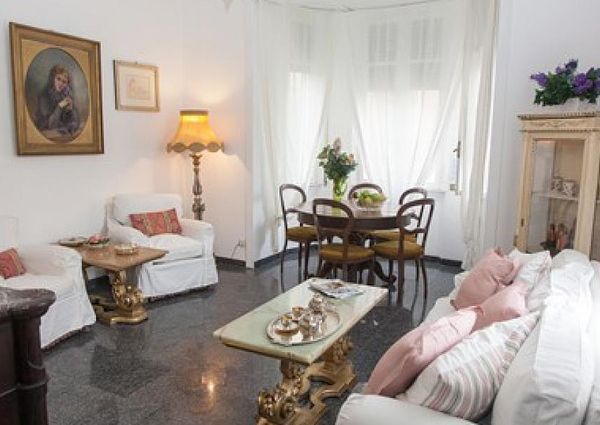 Villa Torlonia – elegant : 130smq. Apartment with 3BR, fully furnished, restored, Entrance, living room, baths, kitchen, balcony. Ref.1701