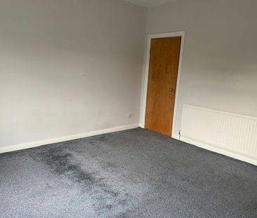 Terraced House to rent on - Photo 4