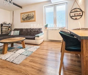 PRENÁJOM - 3 IZBOVÝ ZARIADENÝ BYT - TRENČÍN - 700.-€ - Photo 2