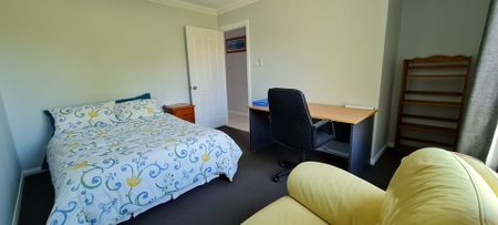 3-bedroom shared unit, Smith St - Photo 4