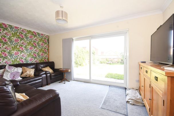 3 bedroom house to rent Honeywood Road, Halstead, CO9 - Photo 1