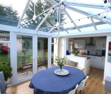 2 bedroom bungalow to rent - Photo 2