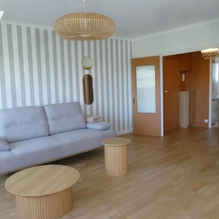 LAVAL Location Appartement Meublé - Photo 1