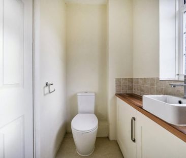 3 bedroom detached house to rent - Photo 3