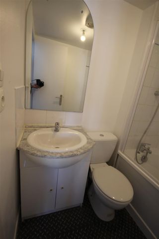 À LOUER – Studio avec MISE A DISPOSITION DU MOBILIER de 19 m², Rue Nationale – LILLE-VAUBAN réf 5910 - Photo 4