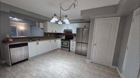 For Lease - 3335 Thomas Street Unit# 5, Mississauga, Ontario - Photo 2