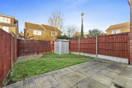 2 bedroom semi-detached house to rent - Photo 5