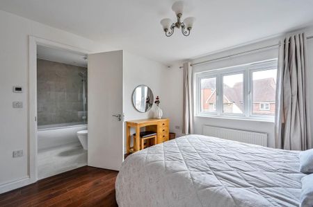 3 bedroom semi-detached house to rent - Photo 5