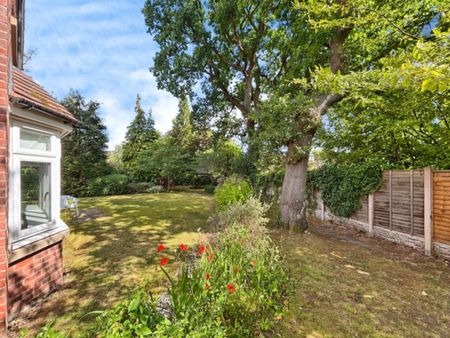 2 bedroom Flat To Let Total Size: 1329 SQ FT - Photo 4