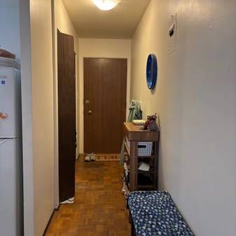 1 Bdrm ,$1900 on Kerisdalle - Photo 3