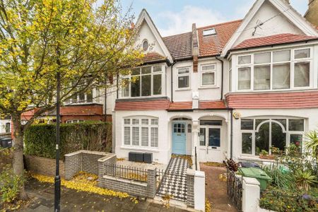 4 bedroom flat to rent - Photo 3