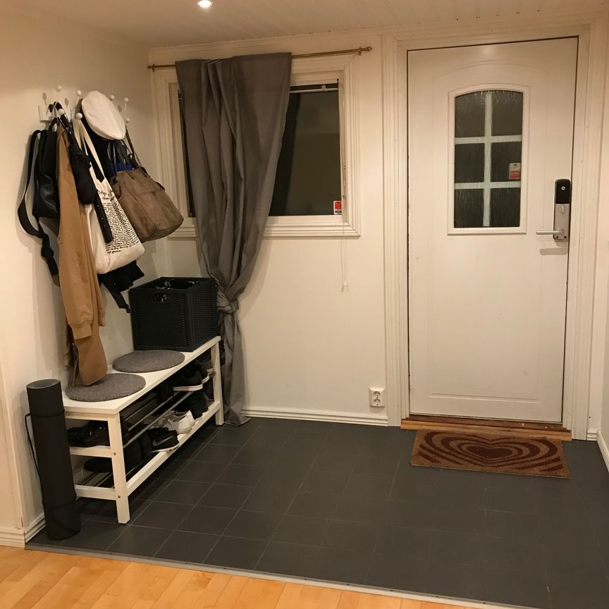 Kapellvägen, Segeltorp - Foto 1