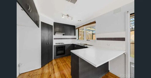“Spacious Family Living in a Quiet Wyndham Vale Pocket” - Photo 1