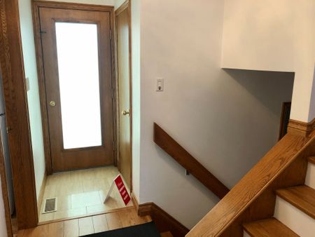 For Lease - 39 Spruce Avenue, Richmond Hill, Ontario - Photo 3