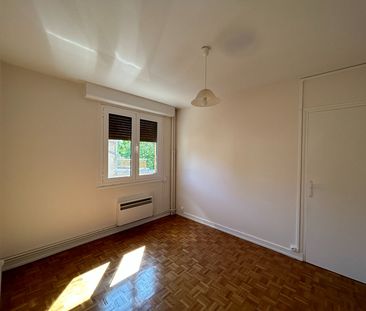 Location Appartement 4 pièces 84m² - Photo 3