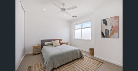 Stunning Fully Furnished Seaside Abode - A short stroll to the sands of Semaphore beach. - Photo 5
