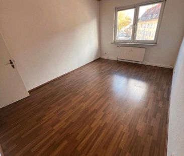 Sehr helle Zentrale Wohnung zu vermieten - Foto 1