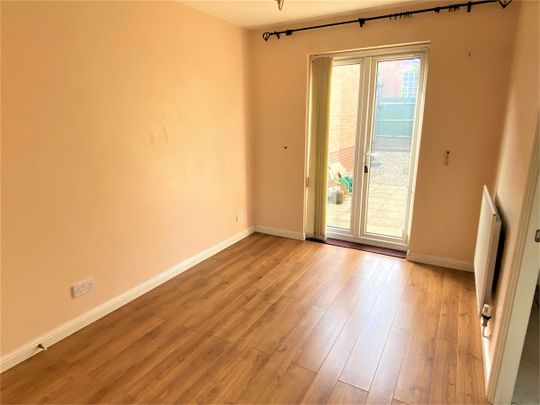 Warres Road, Taunton - Photo 1