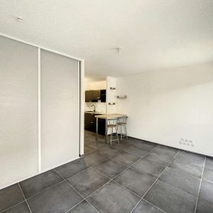 Lyon 3ème : Lumineux studio avec cuisine aménagée - Photo 3