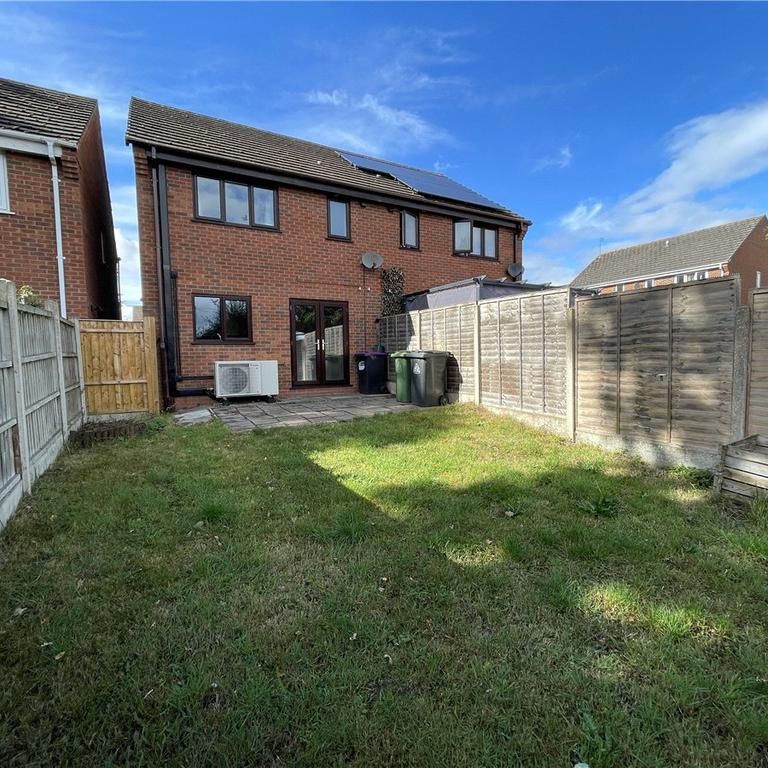3 bedroom semi-detached house to rent - Photo 1