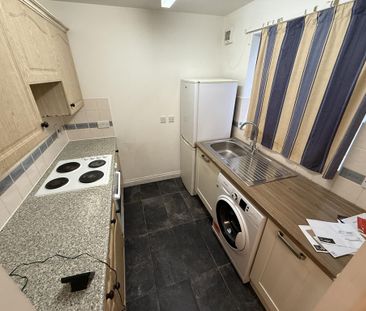 2 bedroom terraced house to rent - Photo 3