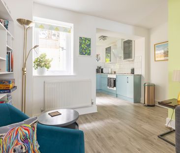 2 Bed Terraced House, Rochester Street, BN2 - Photo 4