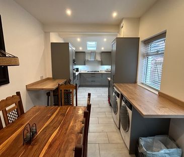 6 Bed Terraced House, Braemar Road, M14 - Photo 4