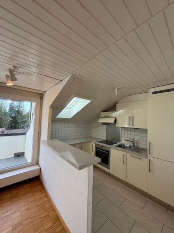 2.5-Dachzimmerwohnung im 2. Stock mit Balkon - Foto 2